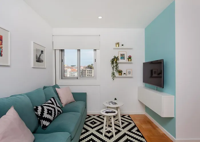 Sancha - In The Centre Near The Aliados