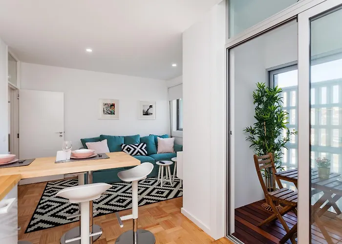 Sancha - In The Centre Near The Aliados Oporto