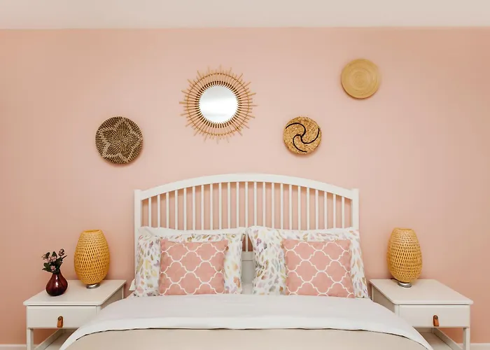 Daire Sancha - In The Centre Near The Aliados